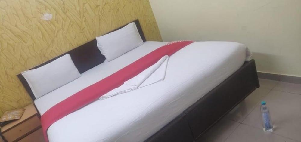 โฮเทล วิชัล เรซิเดนซี่ Hotel นิวเดลี ภายนอก รูปภาพ