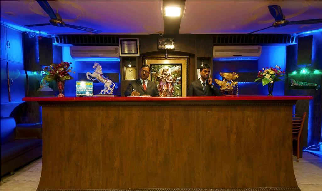 โฮเทล วิชัล เรซิเดนซี่ Hotel นิวเดลี ภายนอก รูปภาพ