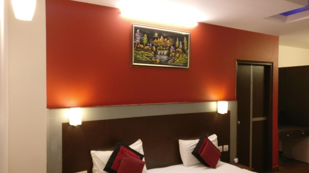 โฮเทล วิชัล เรซิเดนซี่ Hotel นิวเดลี ภายนอก รูปภาพ