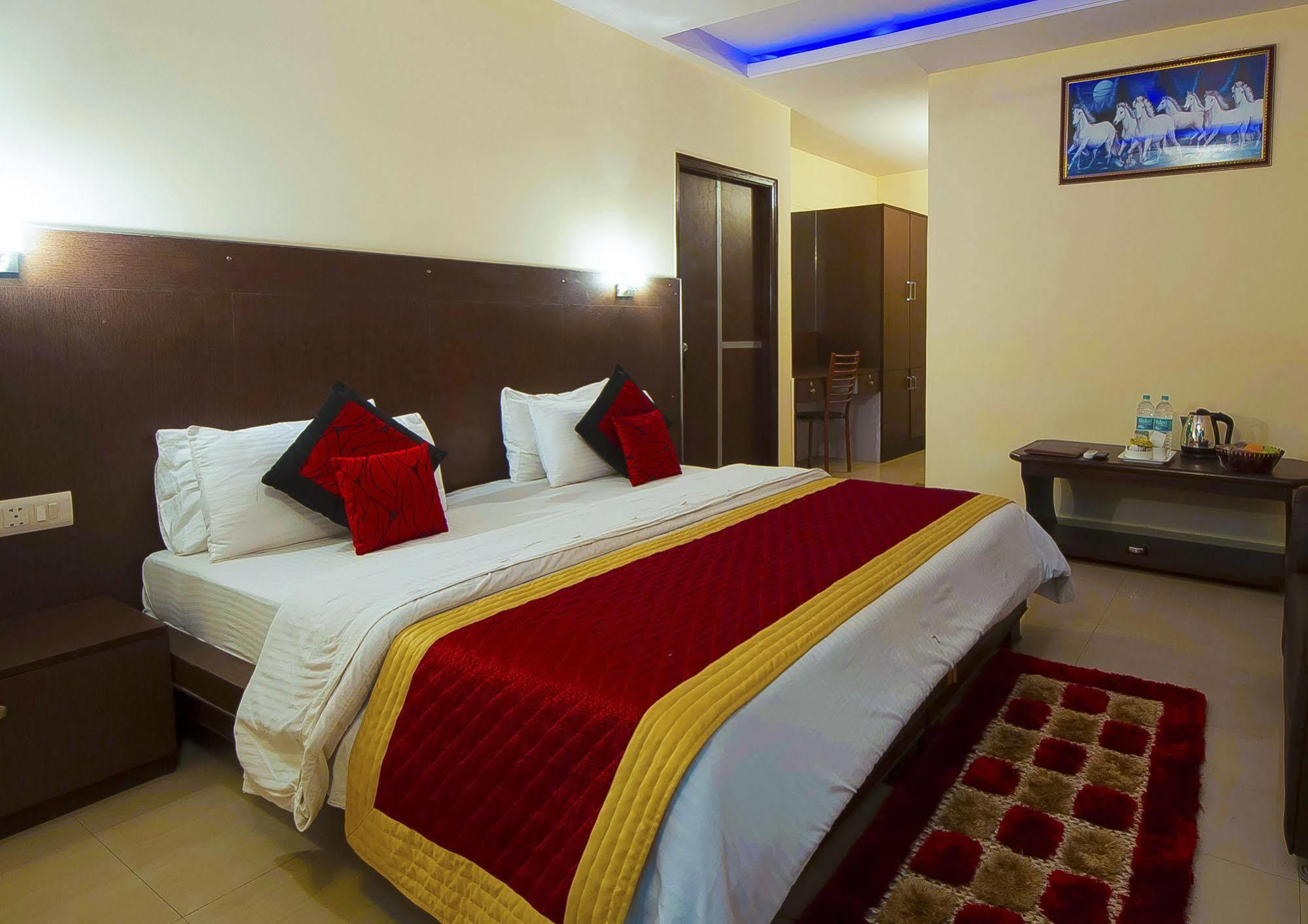 โฮเทล วิชัล เรซิเดนซี่ Hotel นิวเดลี ภายนอก รูปภาพ