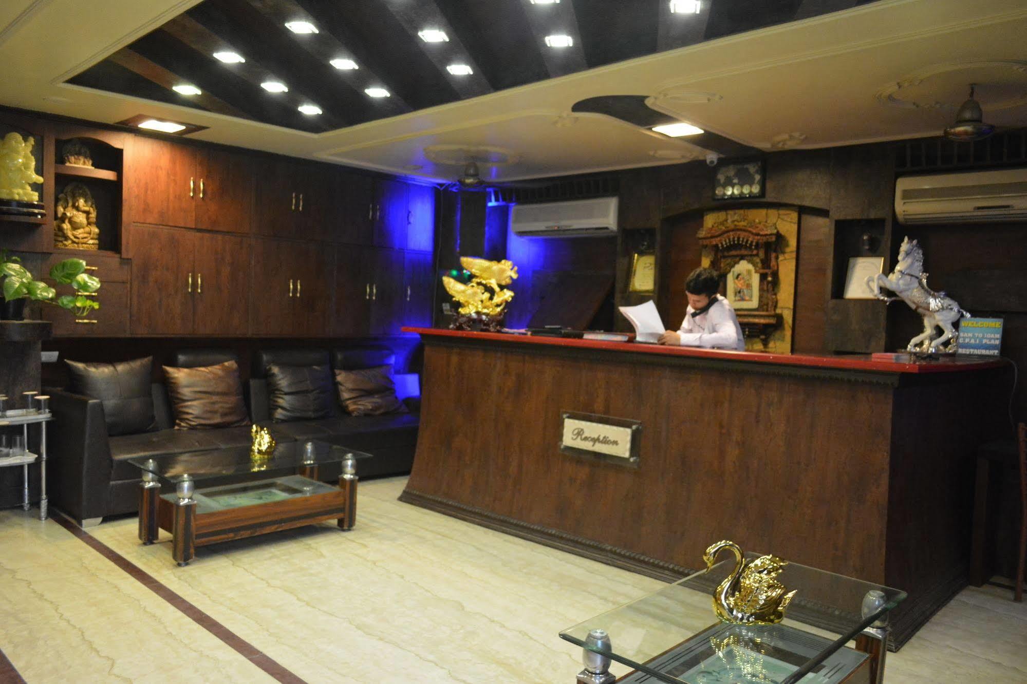 โฮเทล วิชัล เรซิเดนซี่ Hotel นิวเดลี ภายนอก รูปภาพ