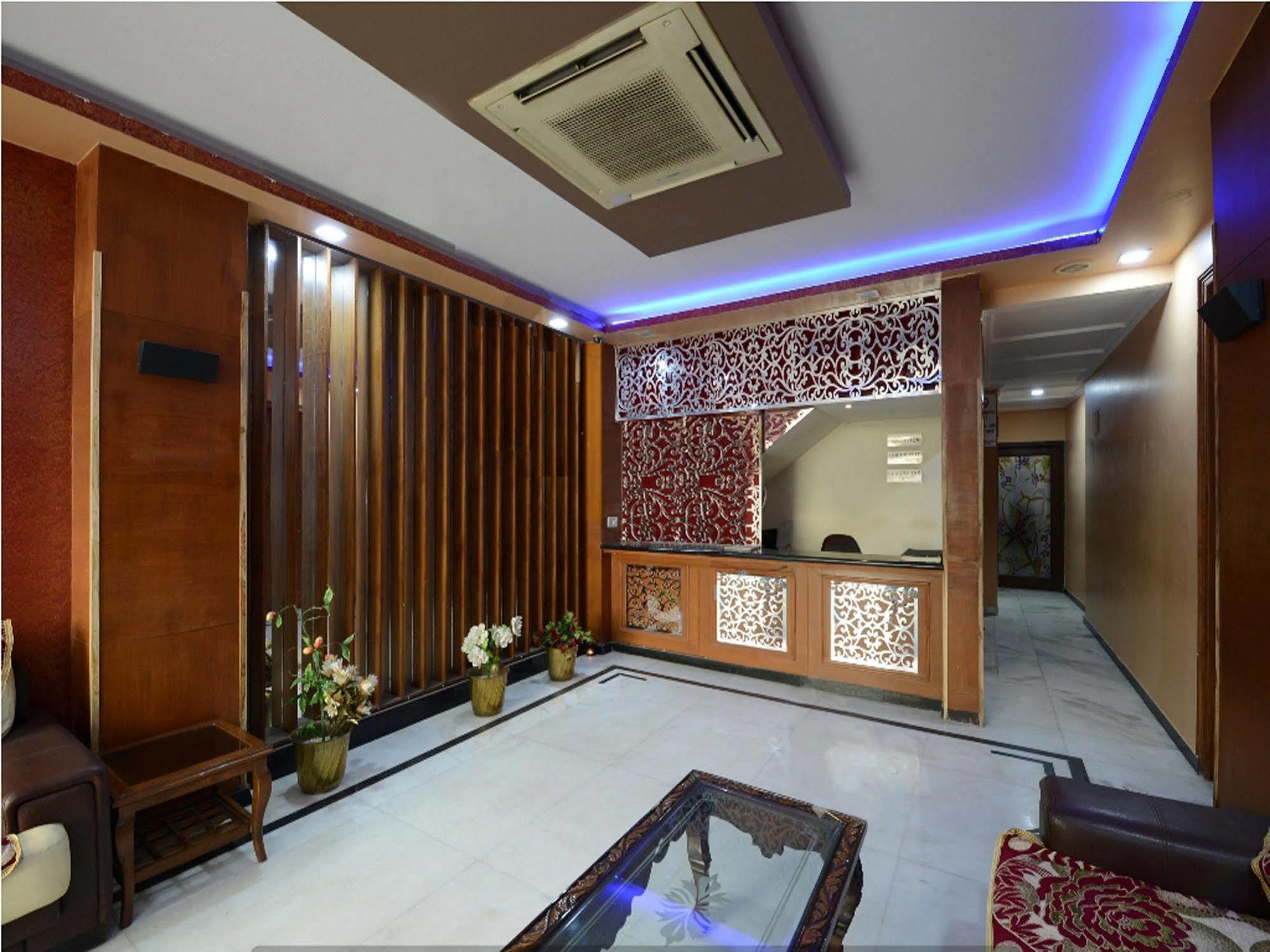 โฮเทล วิชัล เรซิเดนซี่ Hotel นิวเดลี ภายนอก รูปภาพ