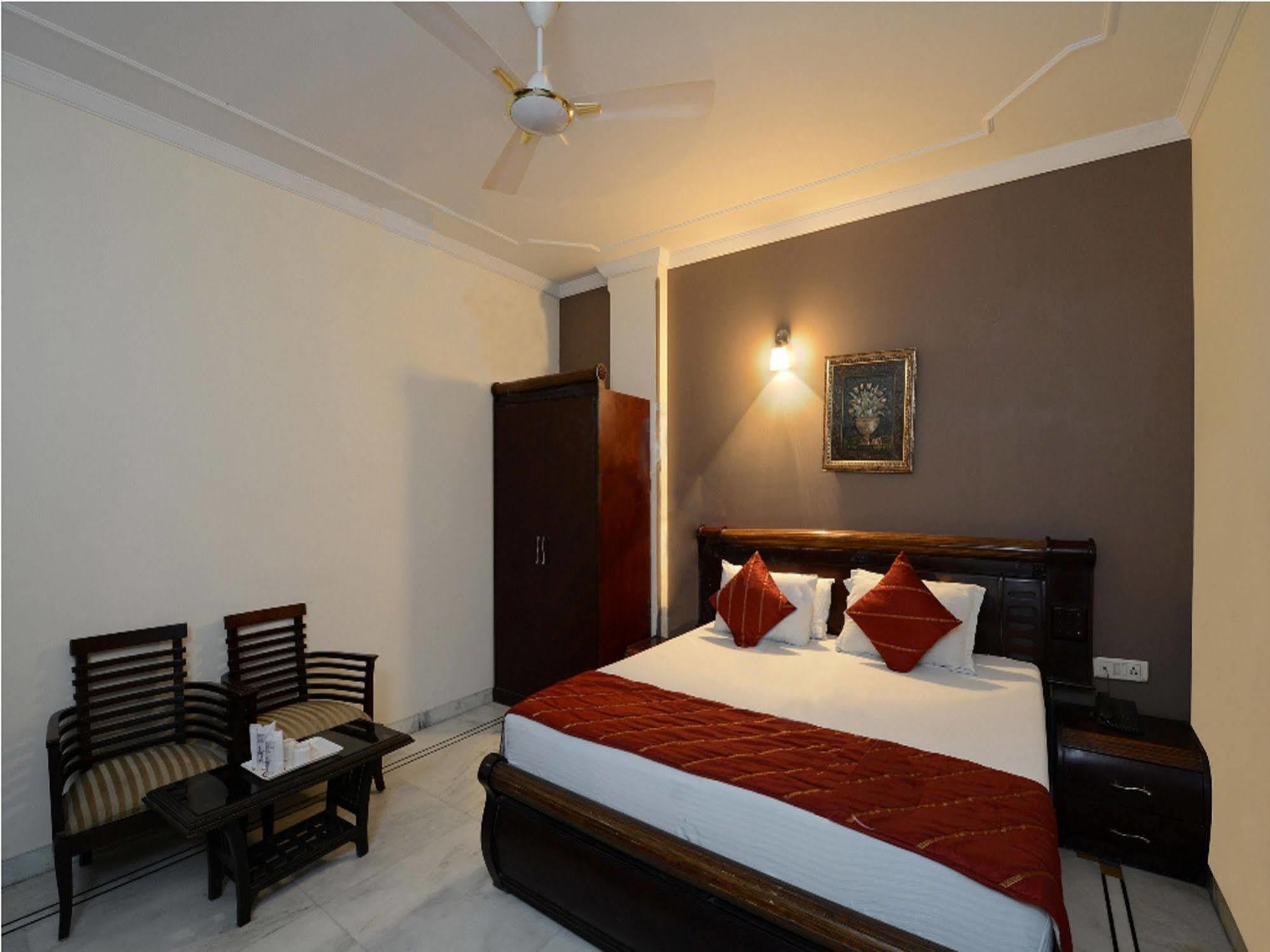 โฮเทล วิชัล เรซิเดนซี่ Hotel นิวเดลี ภายนอก รูปภาพ